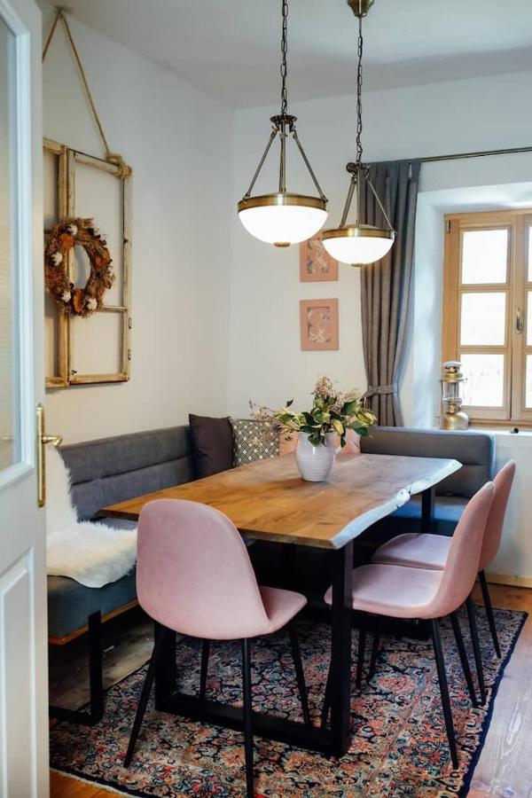 Apartment Aussee- Beletage Salzherrenhof- Kueche, Wlan, Netflix Бад-Аусзе Екстер'єр фото